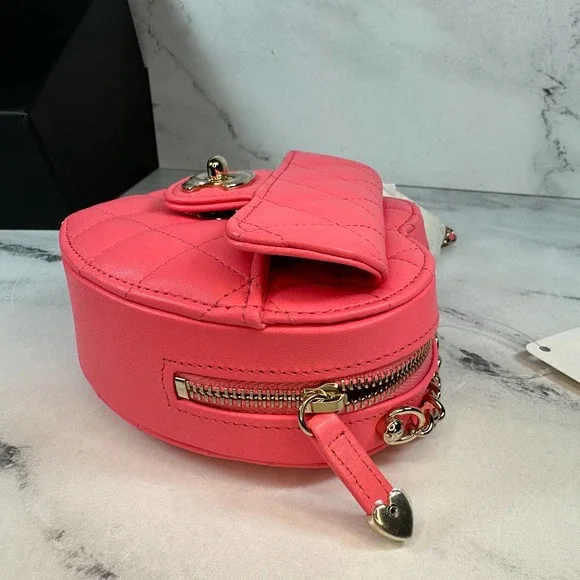 Chanel Pink Heart Bag Mini 22S CC small Lambskin Leather Crossbody bag New w/tag - Picture 8 of 15